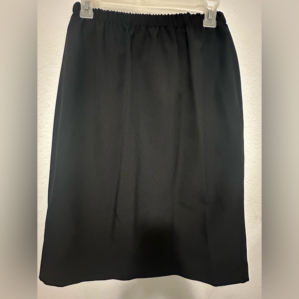 Classic Black Women's Midi Skirt size 12 - Picture 2 of 6